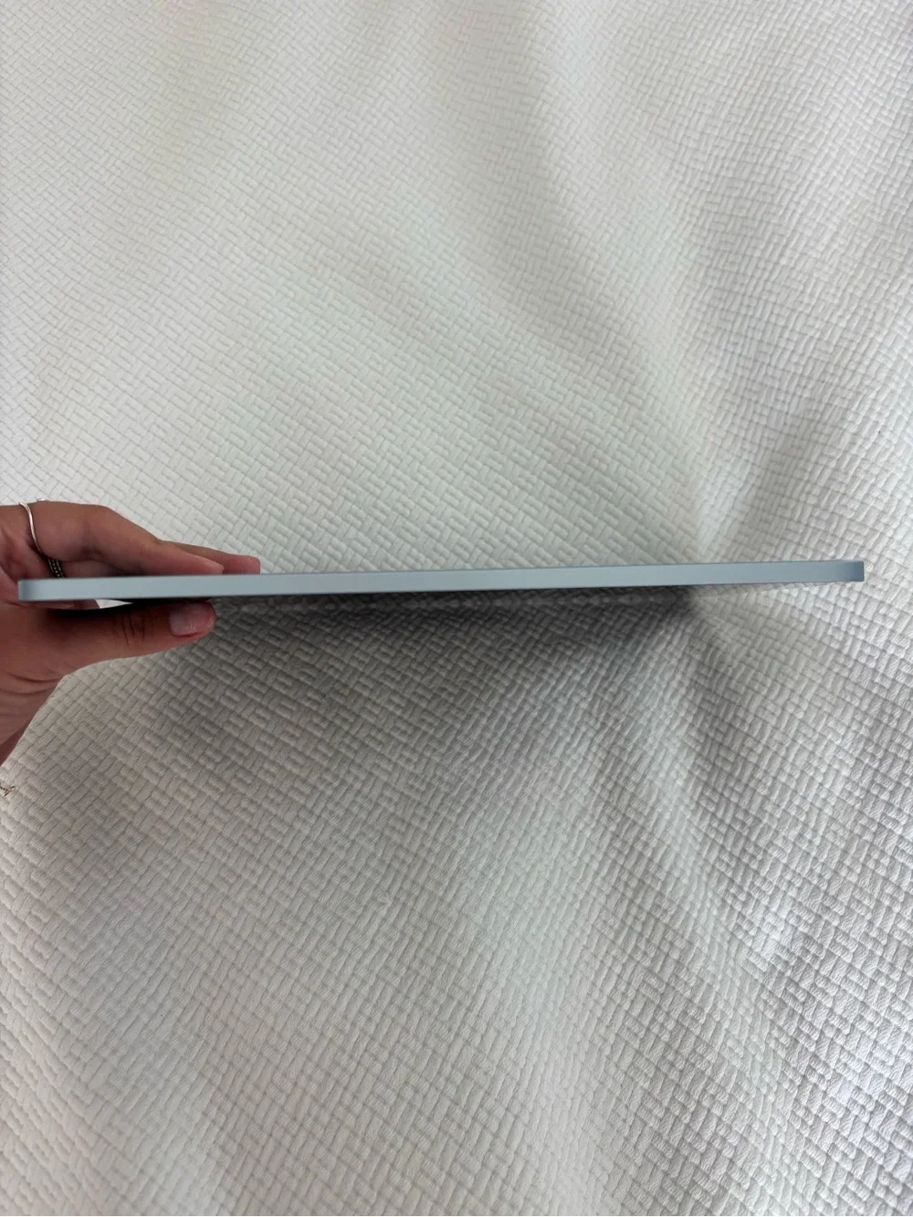 11” iPad Air 512GB Wi-Fi + Magic Keyboard – Like New